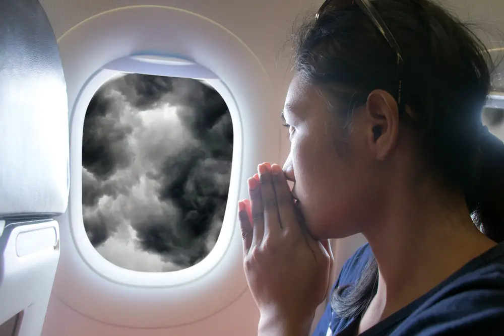 Tips to Travel a Long Flight without Smoke